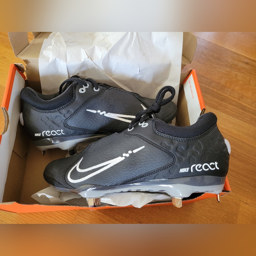New Nike women's hyperdiamond 4 elite softball cleats size 8
